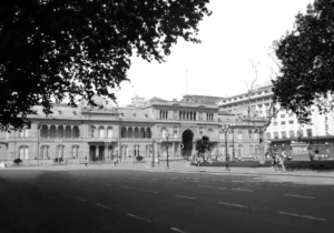 Claudio Sacomano | CS035BW | Casa Rosada