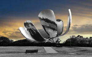 Claudio Sacomano | CS062BWC2 | Floralis Genérica