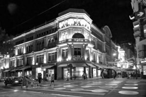 Claudio Sacomano | CS154BW | Galerías Pacífico