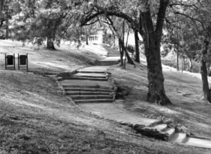 Claudio Sacomano | CS165BW | Subiendo - Parque Lezama