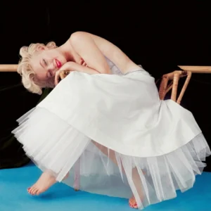 Photo by  Milton H. Greene | MM11| Marilyn Monroe - Ballerina II